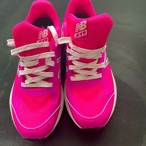 Girls hot pink 519 New Balance size 5